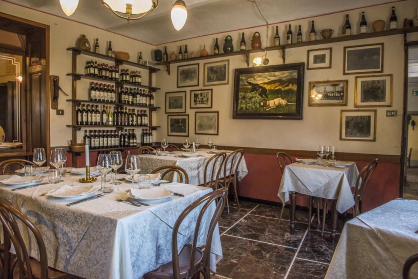 Albergo Ristorante Garibaldi Cisterna dʼAsti Εξωτερικό φωτογραφία