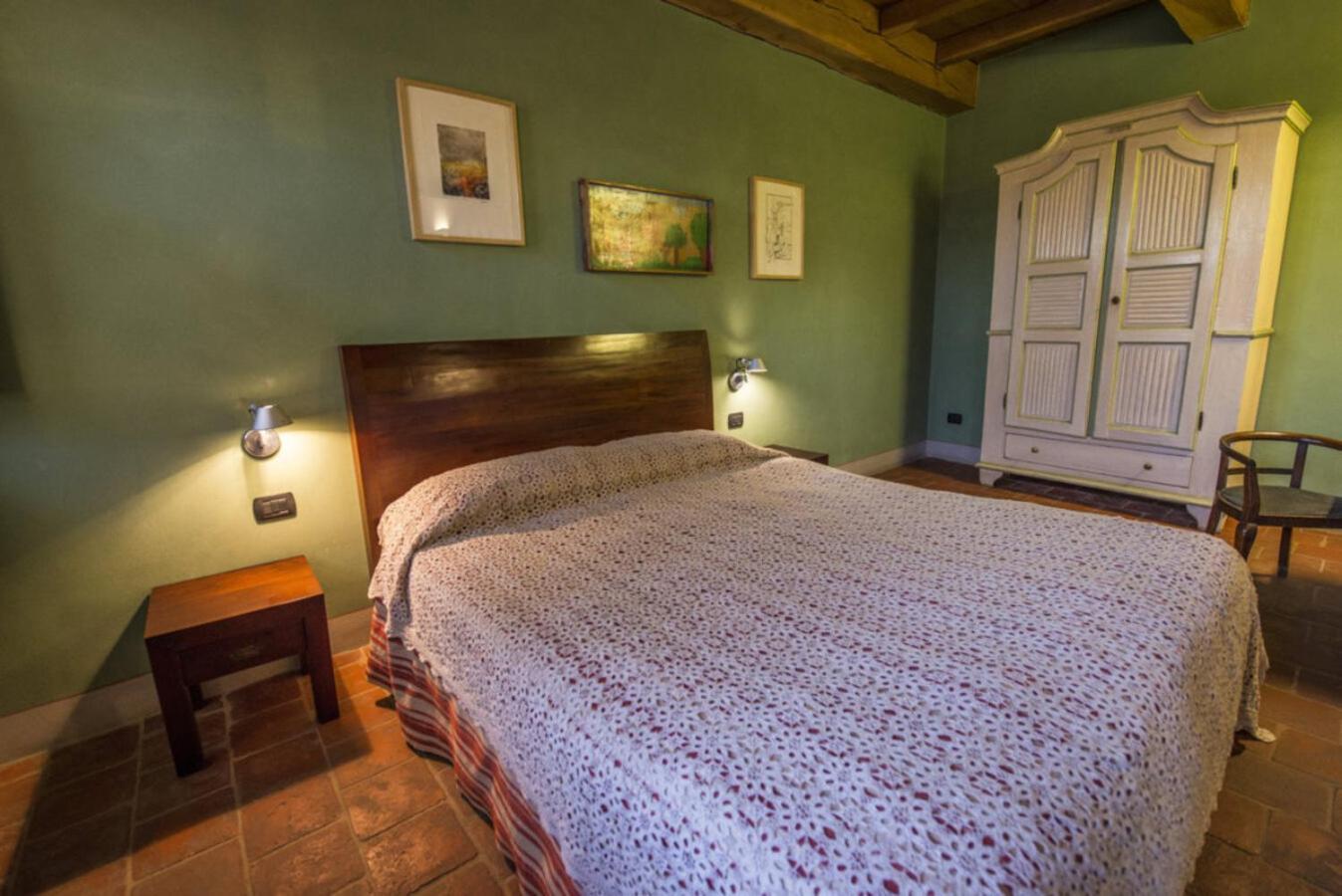 Albergo Ristorante Garibaldi Cisterna dʼAsti Εξωτερικό φωτογραφία