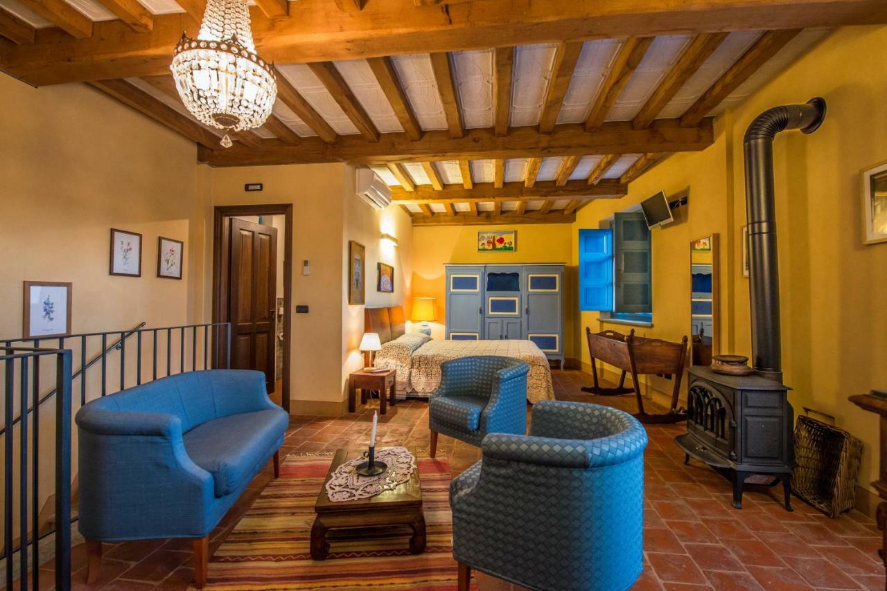 Albergo Ristorante Garibaldi Cisterna dʼAsti Εξωτερικό φωτογραφία