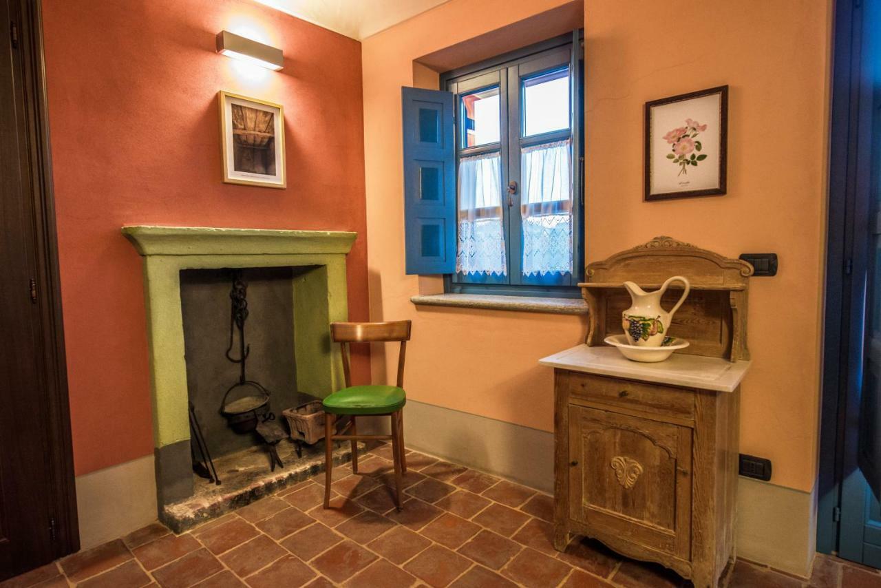Albergo Ristorante Garibaldi Cisterna dʼAsti Εξωτερικό φωτογραφία