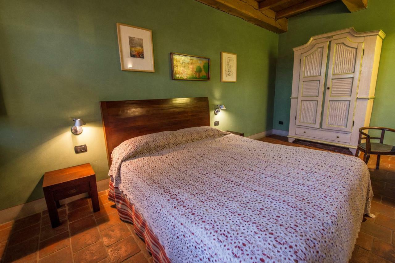 Albergo Ristorante Garibaldi Cisterna dʼAsti Εξωτερικό φωτογραφία