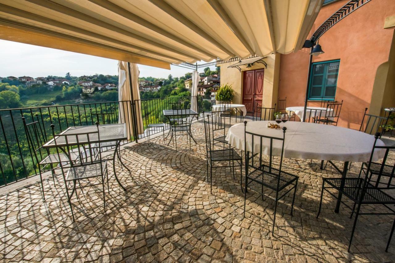 Albergo Ristorante Garibaldi Cisterna dʼAsti Εξωτερικό φωτογραφία