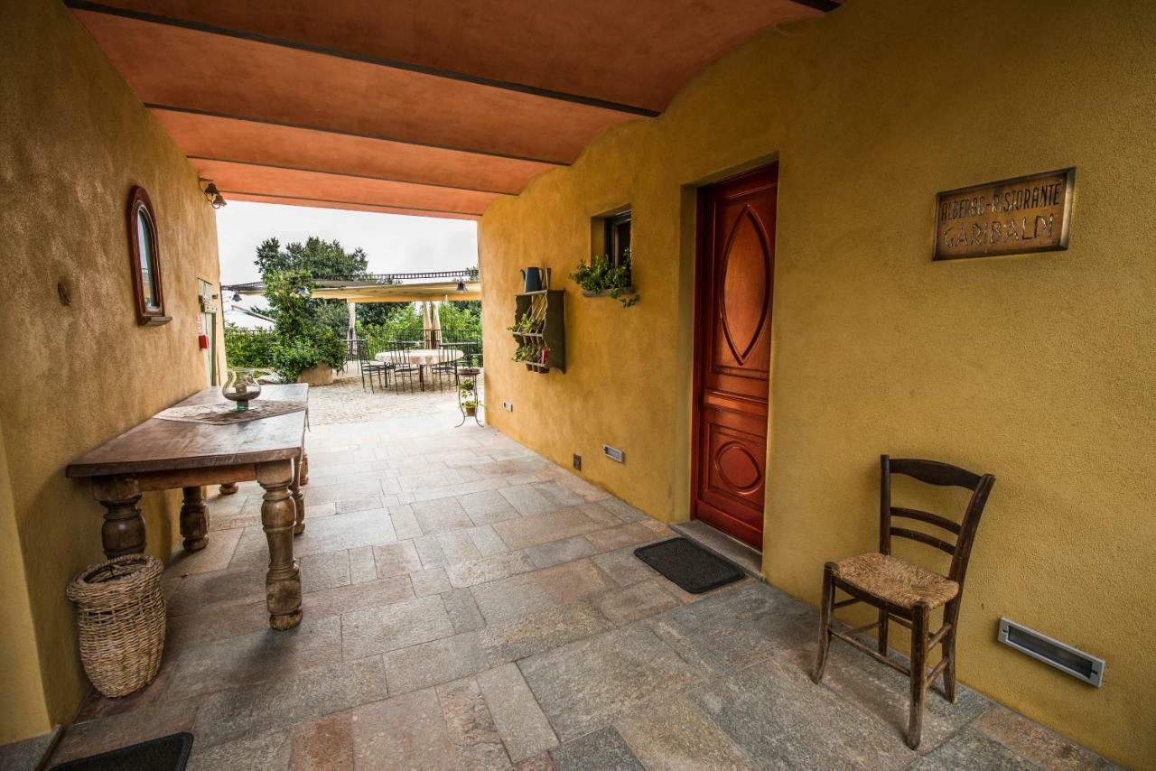 Albergo Ristorante Garibaldi Cisterna dʼAsti Εξωτερικό φωτογραφία