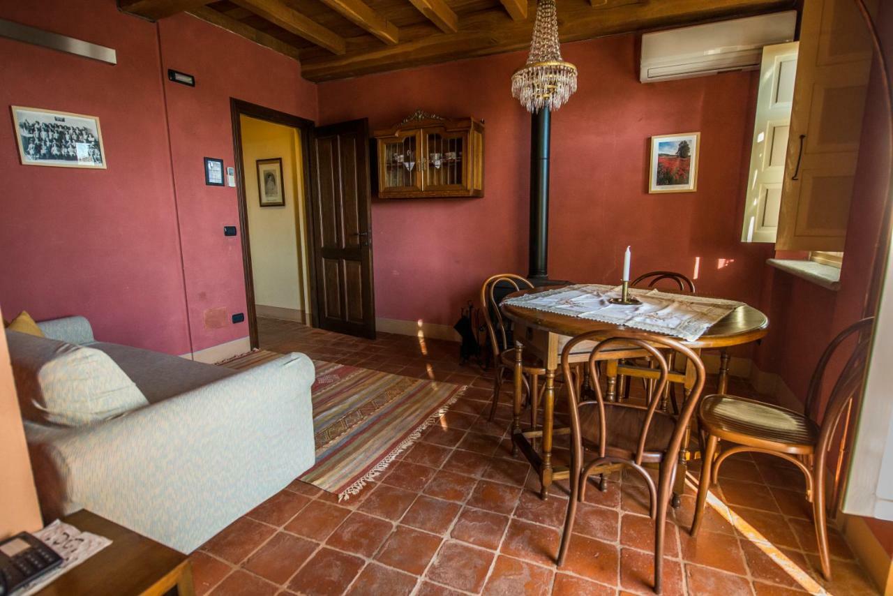 Albergo Ristorante Garibaldi Cisterna dʼAsti Εξωτερικό φωτογραφία