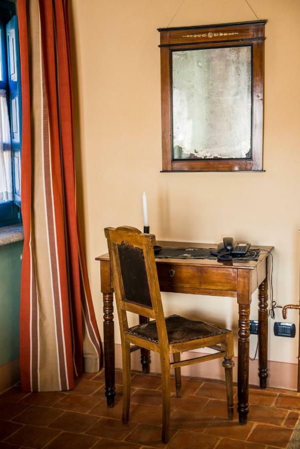 Albergo Ristorante Garibaldi Cisterna dʼAsti Εξωτερικό φωτογραφία