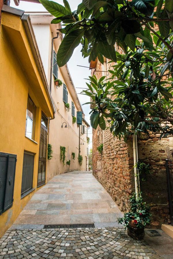 Albergo Ristorante Garibaldi Cisterna dʼAsti Εξωτερικό φωτογραφία